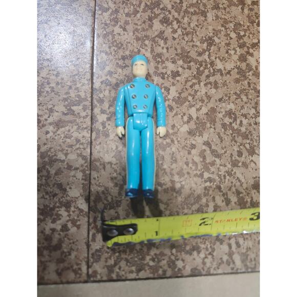 Fisher Price Loving Family Sweet Street Hotel Door Man 3 Inch Replacement Figure - Picture 3 of 4
